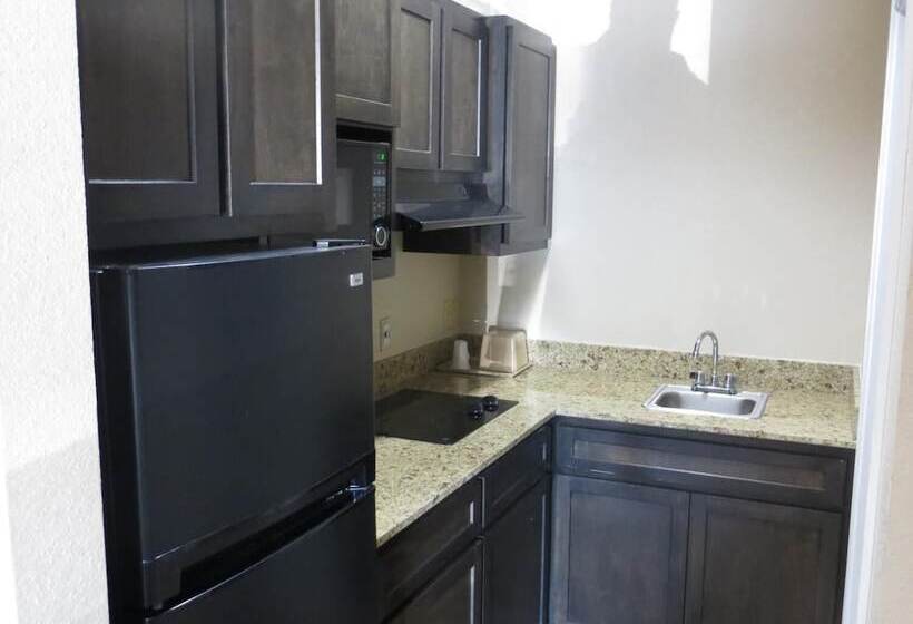 בית מלון כפרי Scottish Inn & Suites