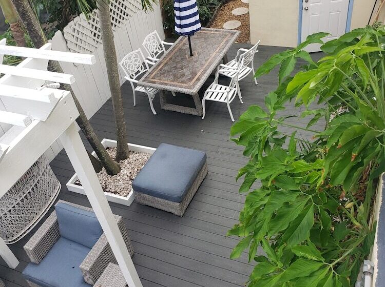 فندق على الطريق Ashley Brooke Beach Resort