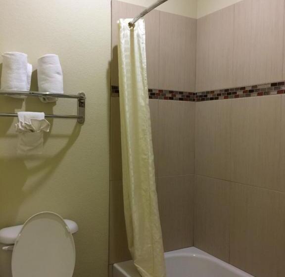 모텔 Pearsall Inn And Suites