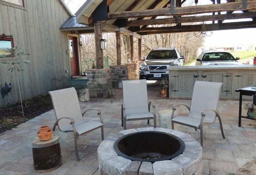 Pinckney Bend Bed & Breakfast