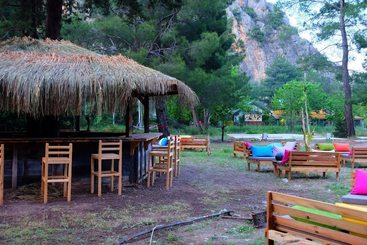 هاستل Camp Meeting Point