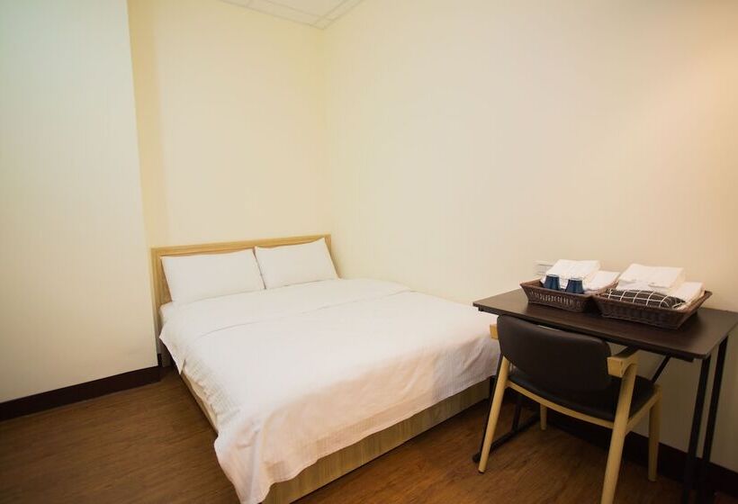 Douzi Stay Near Metro   Hostel