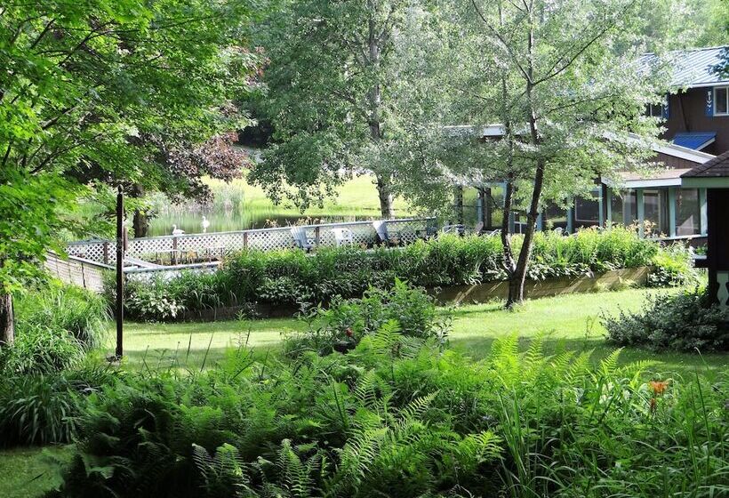צימר Blue Gentian Lodge At Magic Mountain