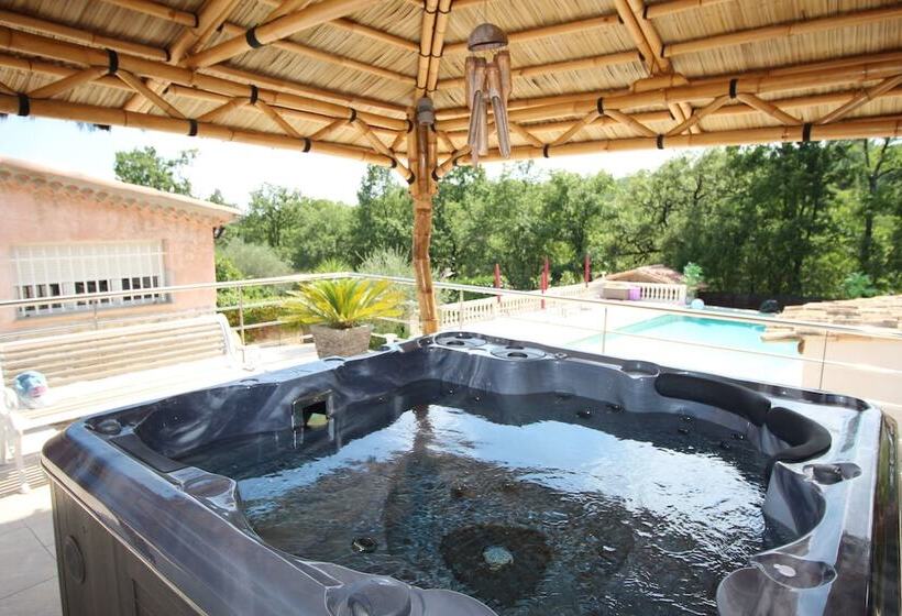 تختخواب و صبحانه La Villa Jalna Chambres Appartement
