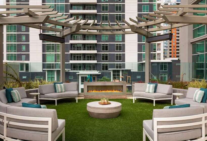 Carte Hotel San Diego Downtown, Curio Collection By Hilton
