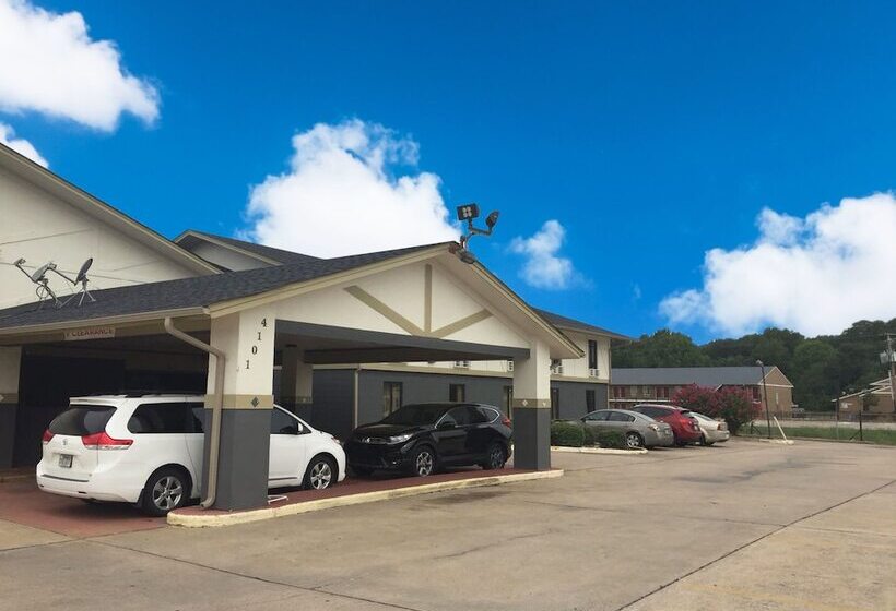 فندق Briarwood Inn