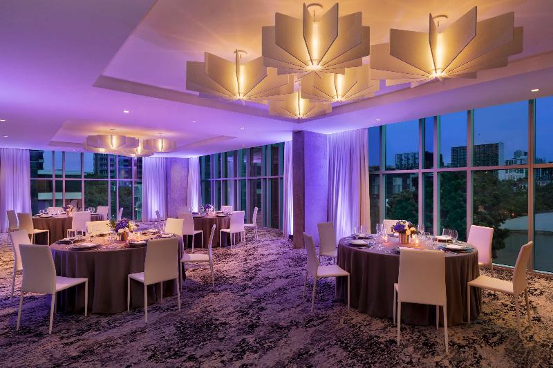 Carte Hotel San Diego Downtown, Curio Collection By Hilton