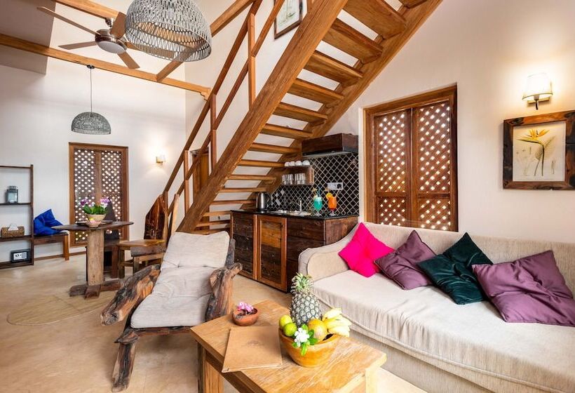 هتل Clove Island Villas & Spa
