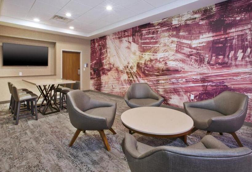 هتل Courtyard By Marriott St. Joseph Benton Harbor