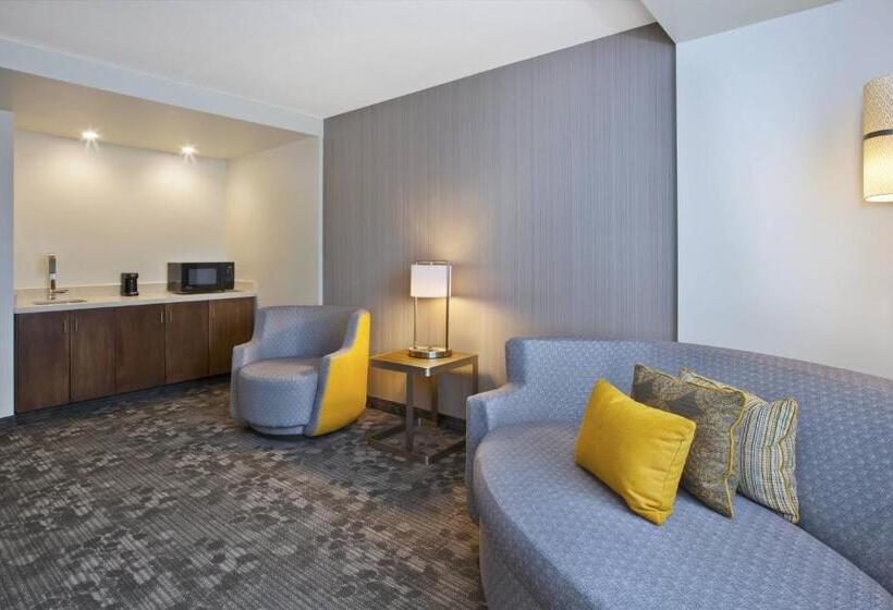 فندق Courtyard By Marriott St. Joseph Benton Harbor