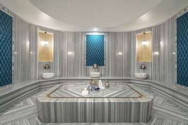هتل Doubletree By Hilton Antalya City Centre