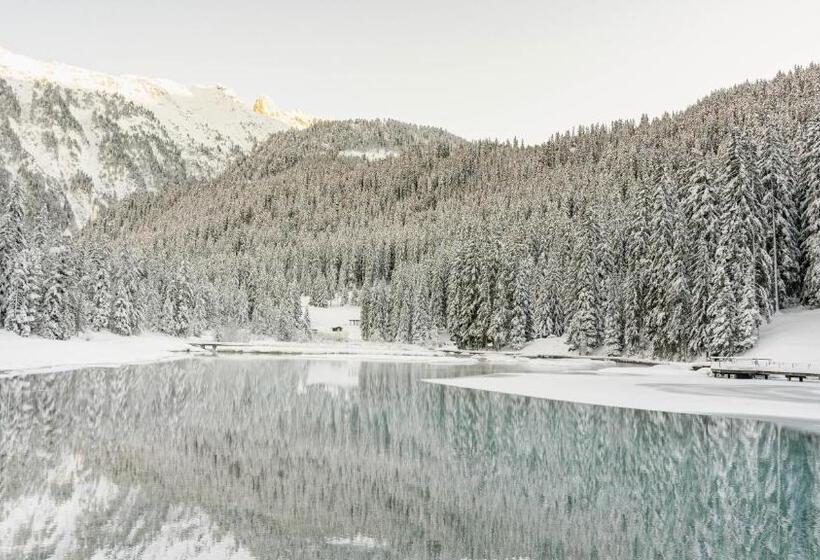 هتل Ecrin Blanc Resort Courchevel   Aquapark