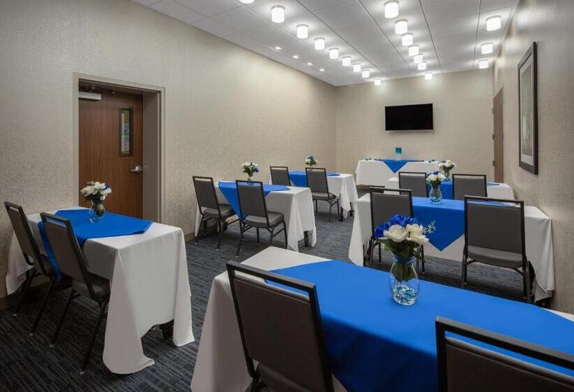 هتل Holiday Inn Express & Suites   Chico, An Ihg
