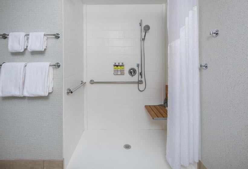 هتل Holiday Inn Express & Suites   Chico, An Ihg