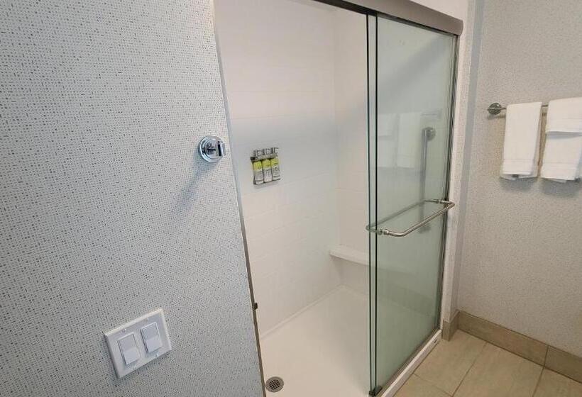 هتل Holiday Inn Express & Suites   Chico, An Ihg