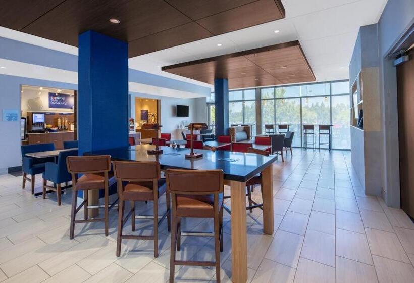 هتل Holiday Inn Express & Suites   Chico, An Ihg