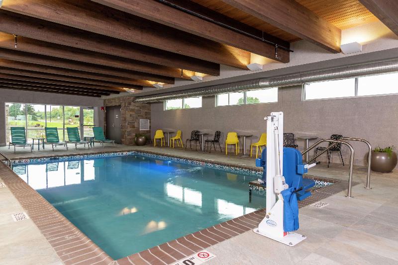 בית מלון כפרי Home2 Suites By Hilton Appleton