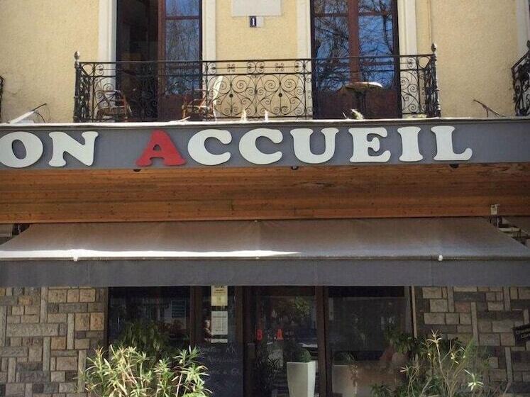 هتل Hôtel Au Bon Accueil