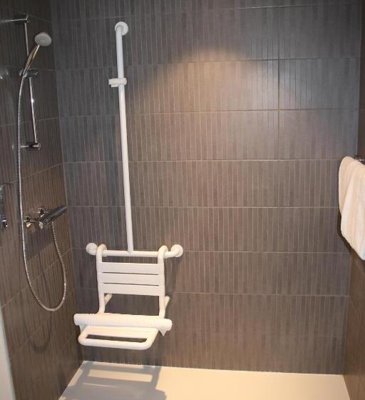هتل Ibis Styles Puteaux Paris La Defense