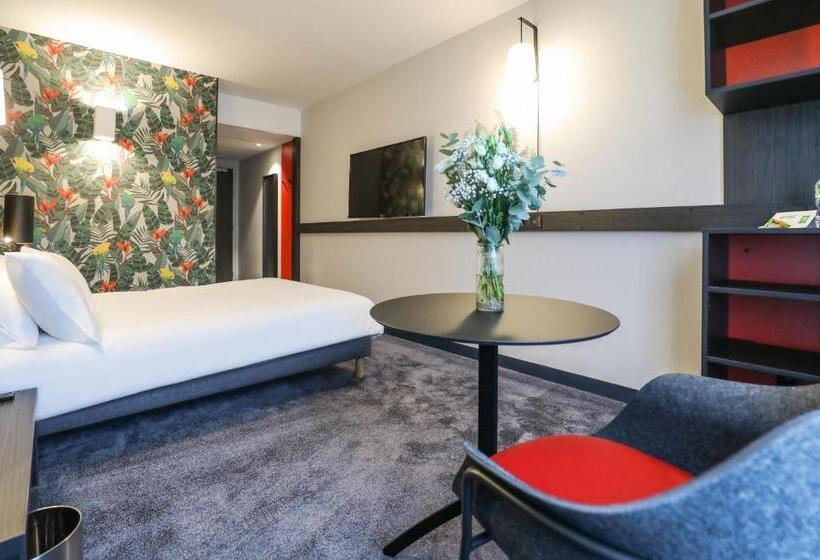 هتل Ibis Styles Puteaux Paris La Defense