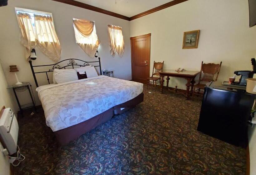 فندق Manresa Castle