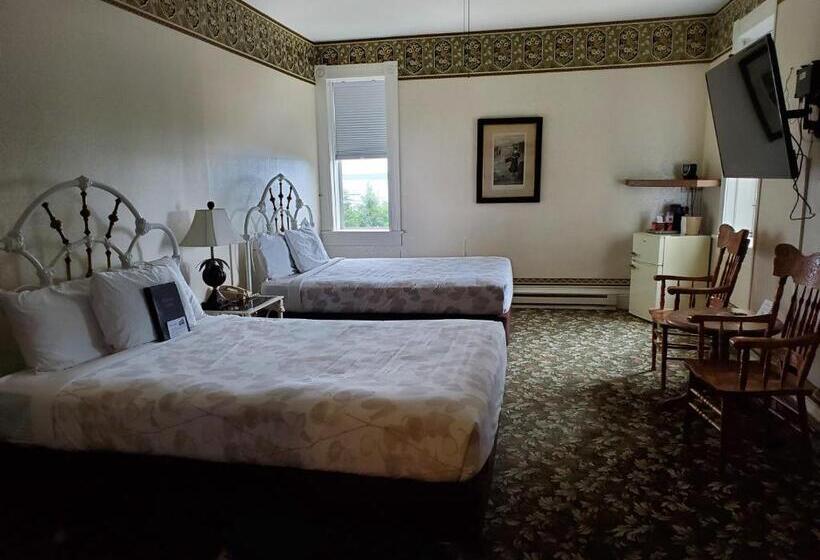 فندق Manresa Castle