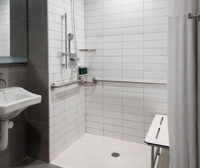 هتل Towneplace Suites By Marriott New York Long Island City
