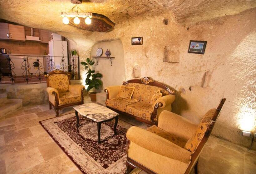 Kamelya Cave Hostel