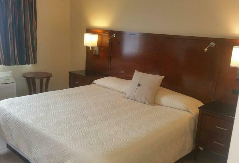מוטל Sand Pebble Motor Lodge