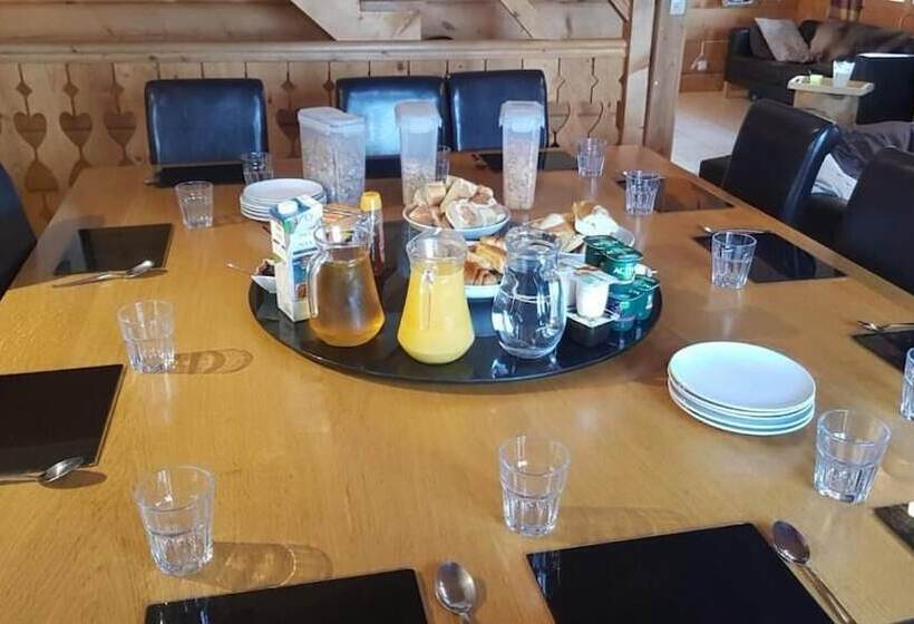 پانسیون Mountain Chalet