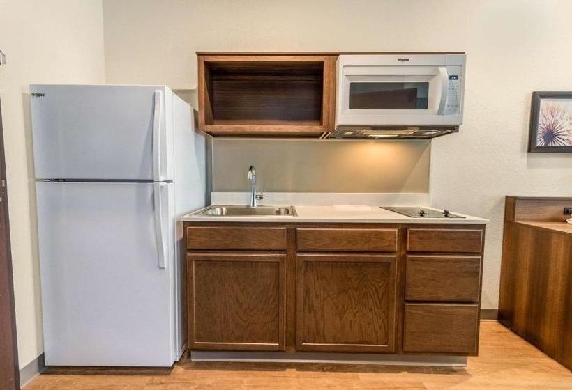 Woodspring Suites Miramar