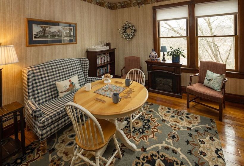 تختخواب و صبحانه Avery On Prospect Hill Guest House