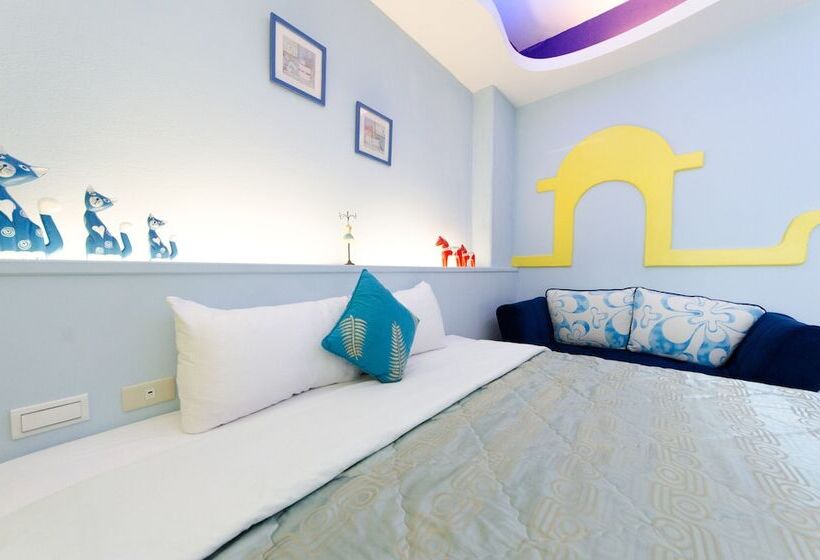 تختخواب و صبحانه Yellow Submarine