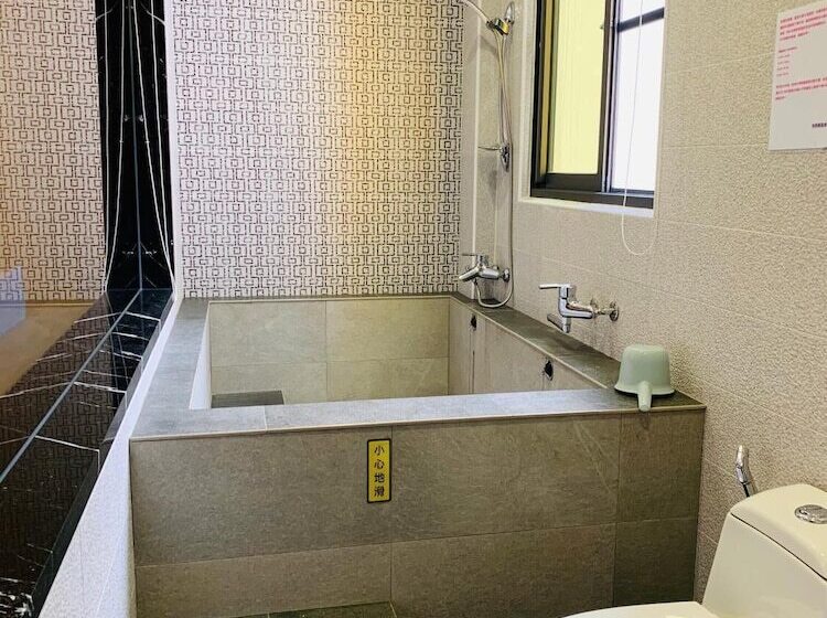 تختخواب و صبحانه 日月潭沅居民宿 Yuan Ju Boutique