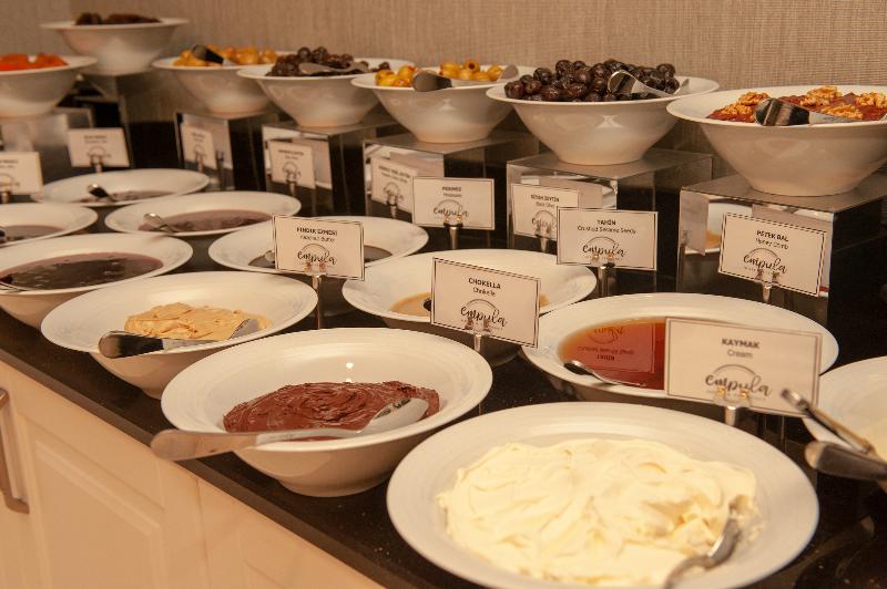 Empula Hotel & Residences