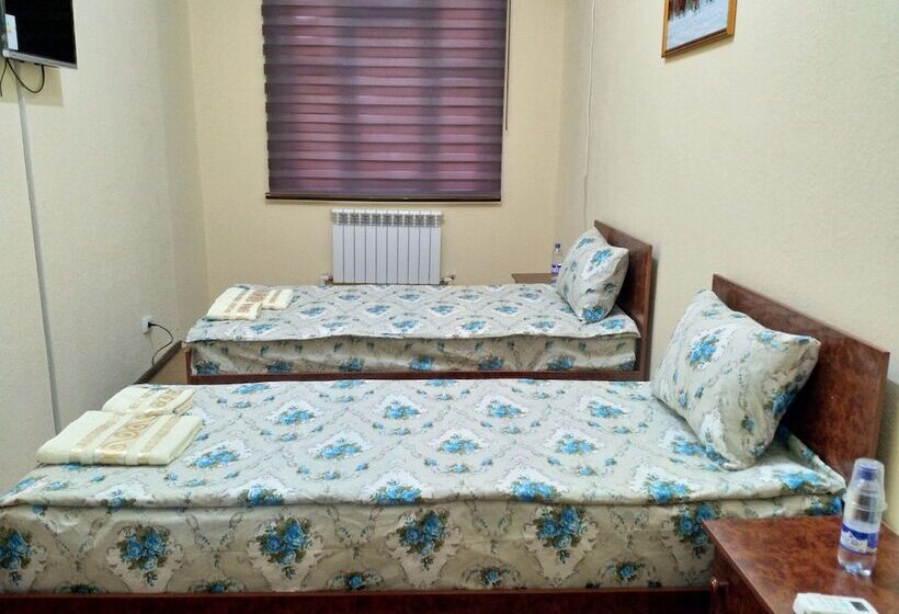 Hostel Mukarram