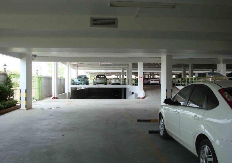 هتل At Home Place