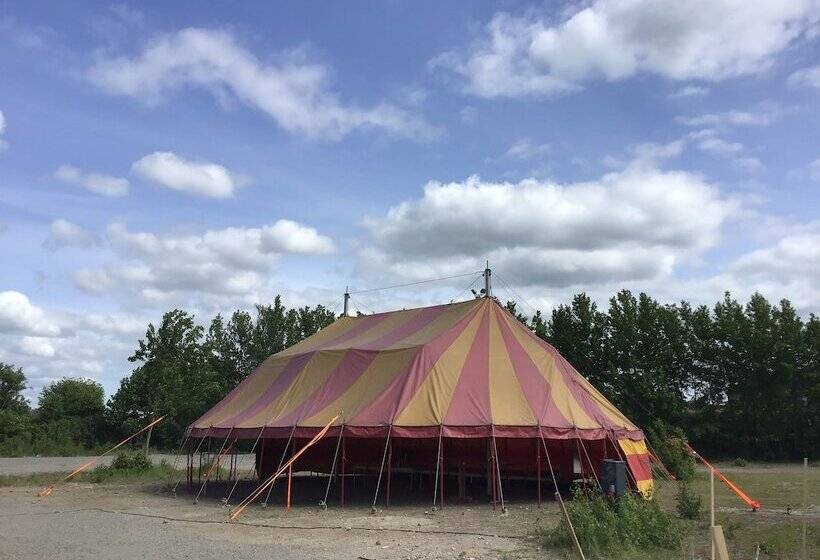 هتل Grand Circus