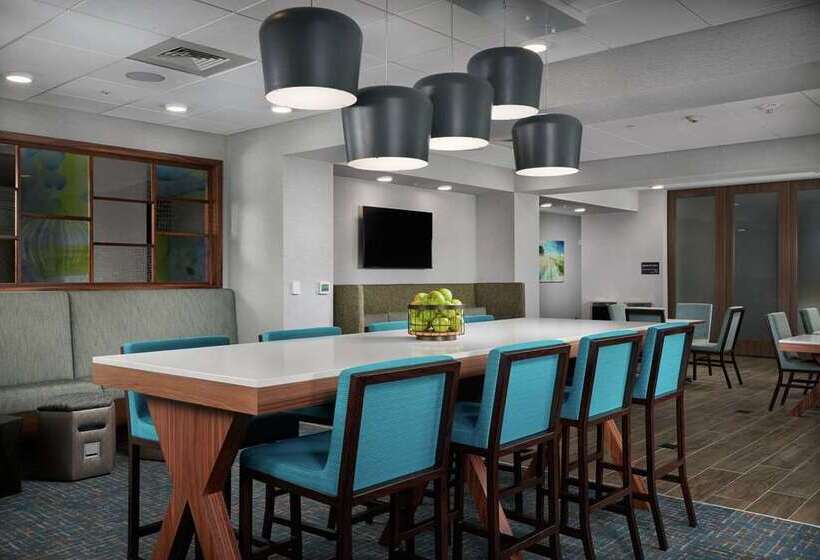 فندق Hampton Inn By Hilton Burley