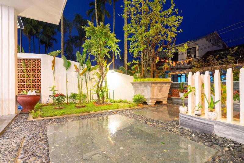 هتل Hoi An Grace River Villa