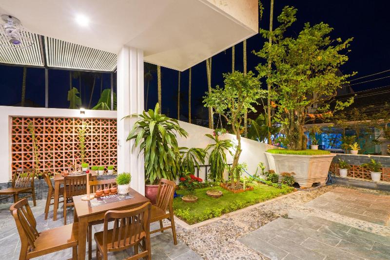 هتل Hoi An Grace River Villa