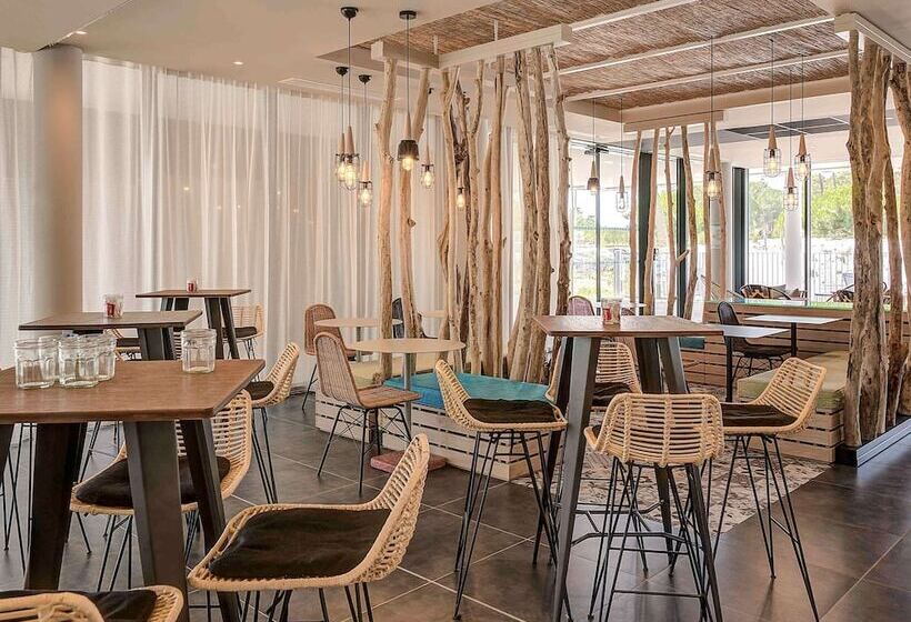 هتل Ibis Styles Arcachon Gujanmestras