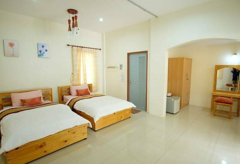 هتل Khumphyazaw Resort