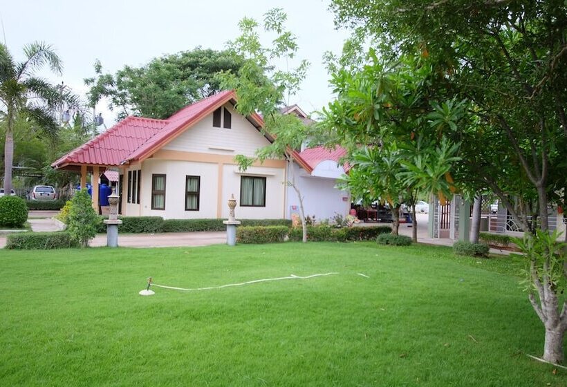 هتل Khumphyazaw Resort