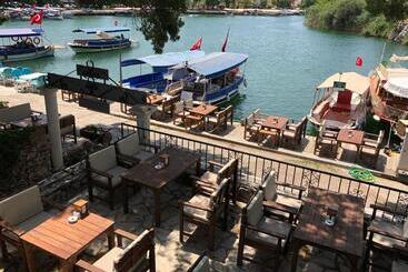 هتل Dalyan Nehir Suit