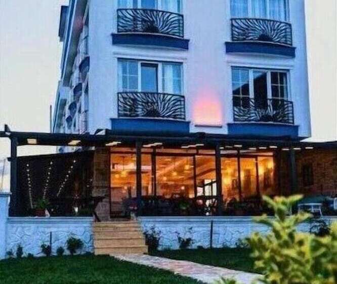 هتل Nova Port Boutique