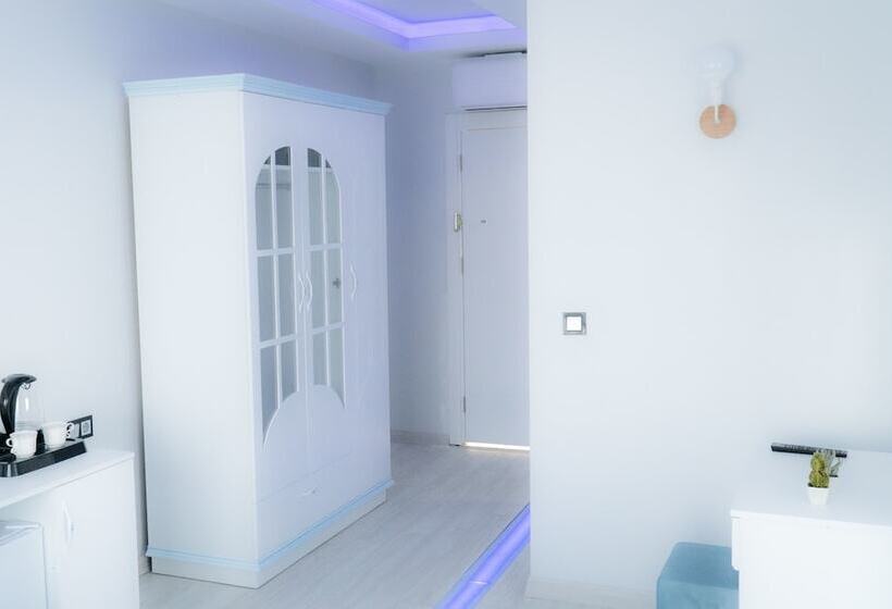 هتل Nova Port Boutique