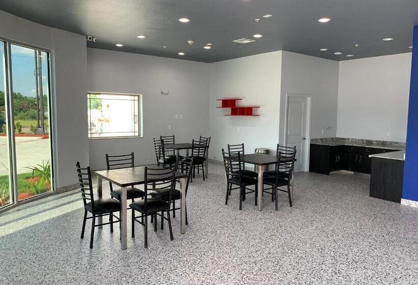 هتل Scottish Inns And Suites Scarsdale