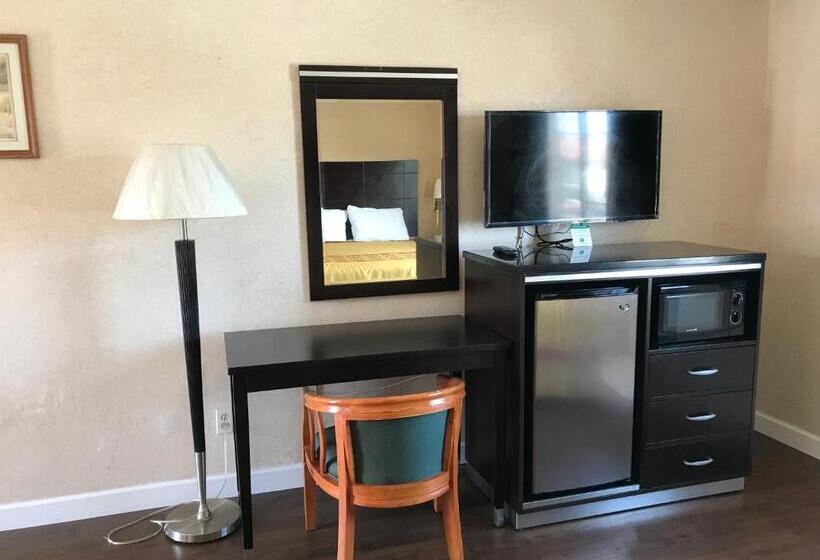 فندق على الطريق Manhattan Inn & Suites