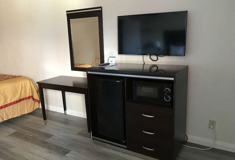 فندق على الطريق Manhattan Inn & Suites